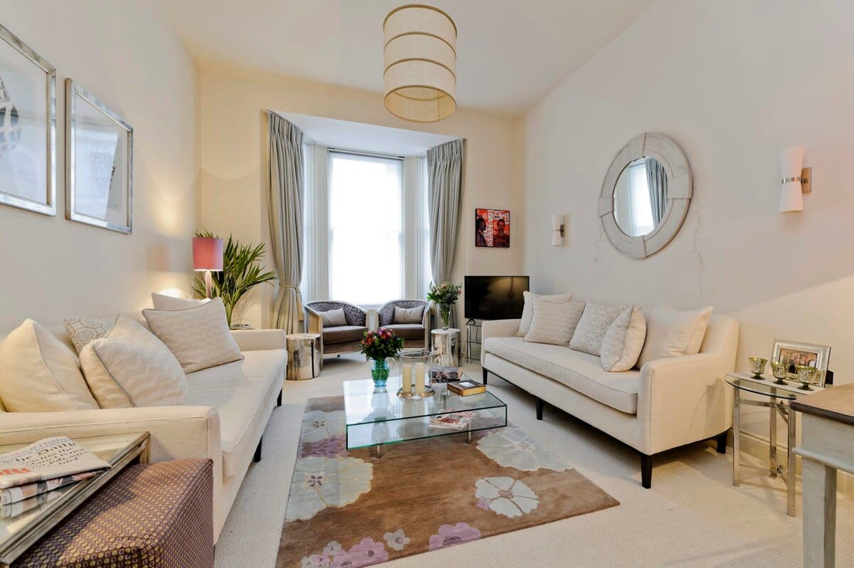 View Charming 1 Bed Flat, Chelsea in Westgate Terrace 26 SW10 9BJ Charming 1 Bed Flat, Chelsea in Westgate Terrace 26 SW10 9BJ - Property image 7 - VivreStays