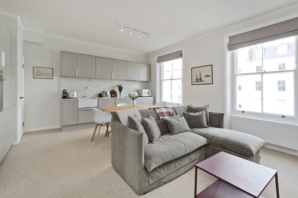 Large & Wonderful 1 Bed, Pimlico in Belgrave Road 130 SW1V 2BL - Property image 6 - VivreStays