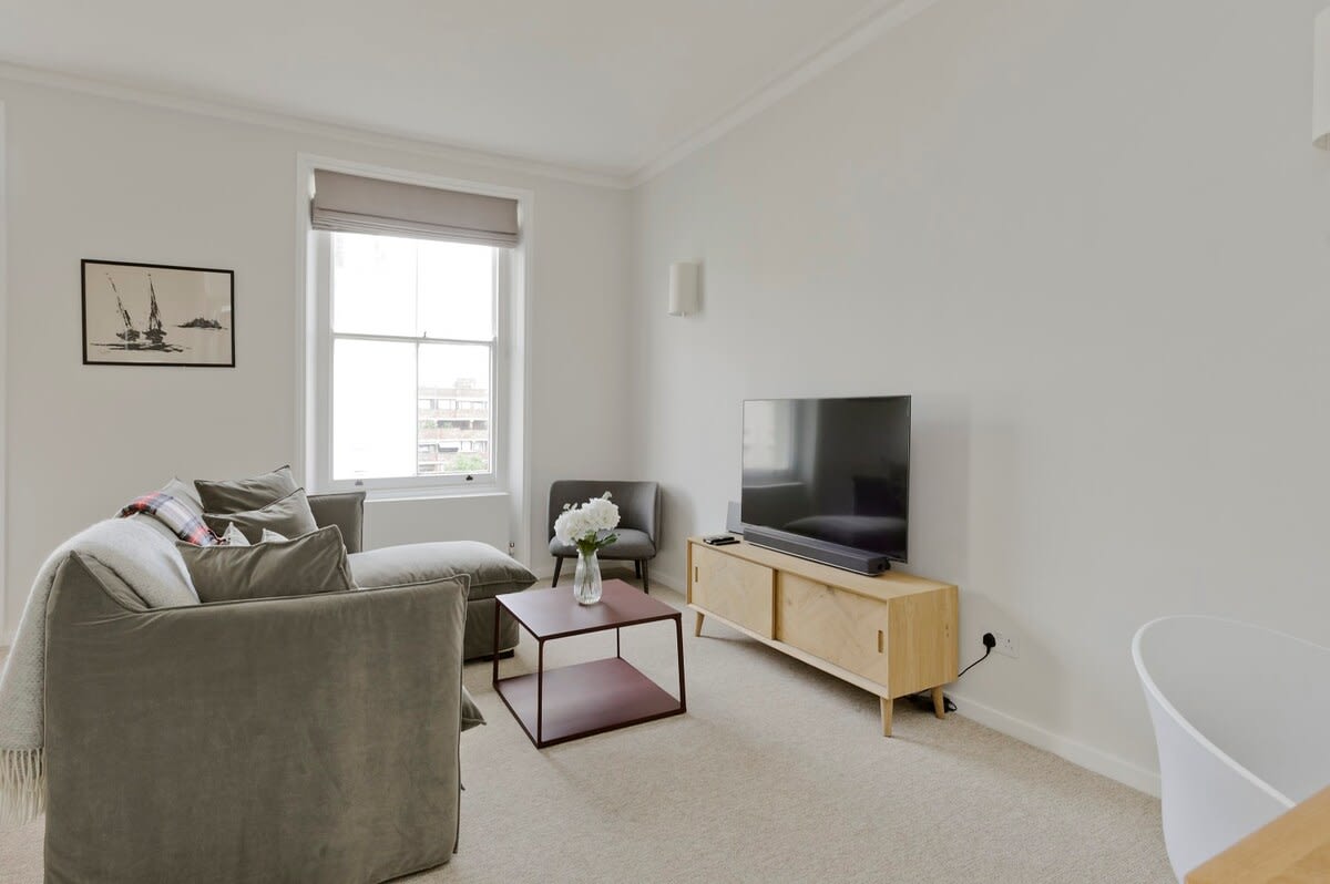 Large & Wonderful 1 Bed, Pimlico in Belgrave Road 130 SW1V 2BL - Property image 9 - VivreStays