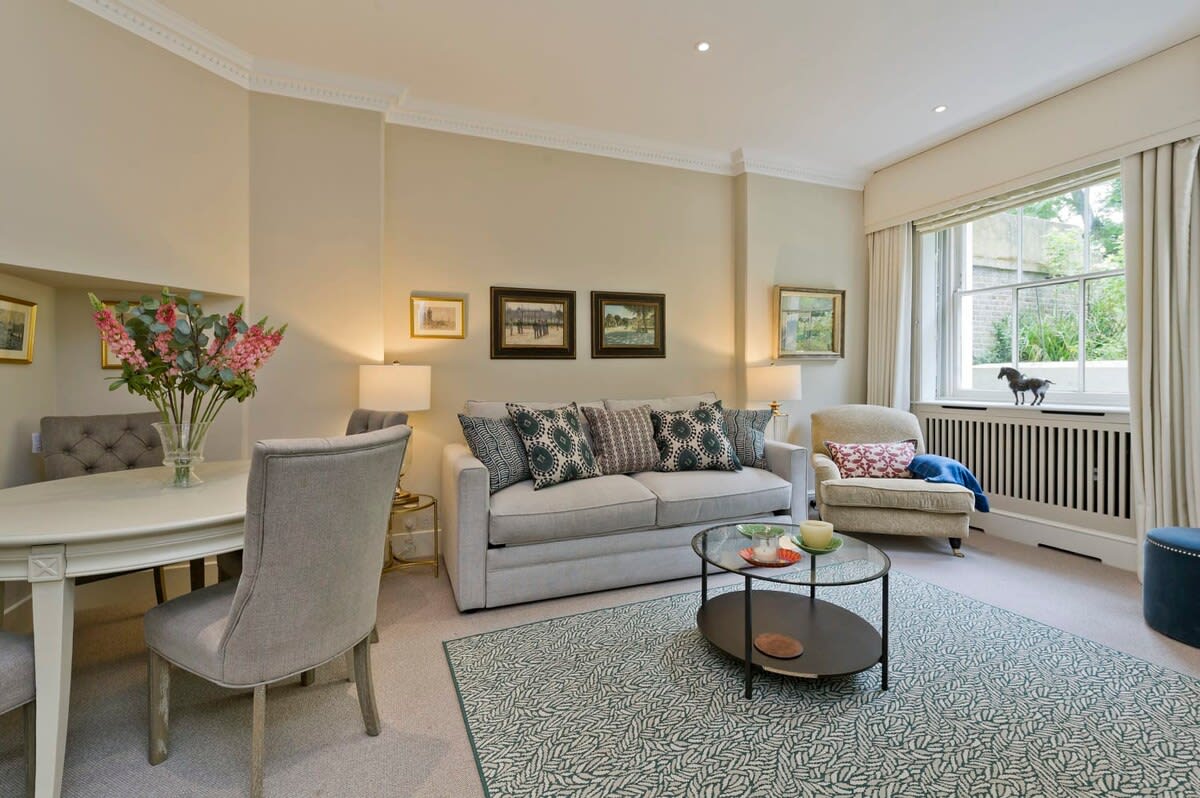 Spacious Studio Flat, Holland Park in 85 Holland Park W11 3RZ - Property image 10 - VivreStays