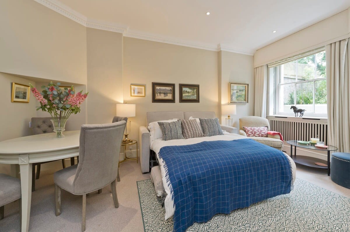 Spacious Studio Flat, Holland Park in 85 Holland Park W11 3RZ - Property image 12 - VivreStays