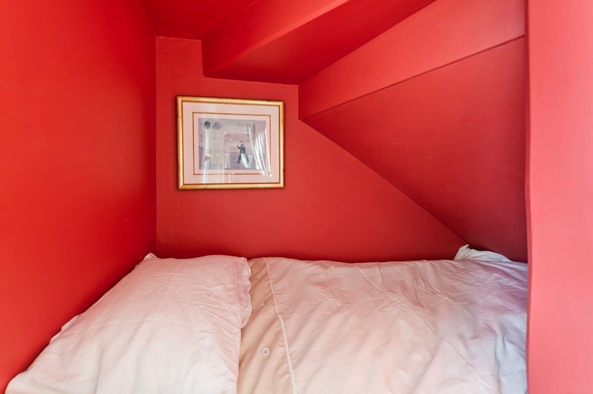 Spacious Studio Flat, Holland Park in 85 Holland Park W11 3RZ - Property image 6 - VivreStays