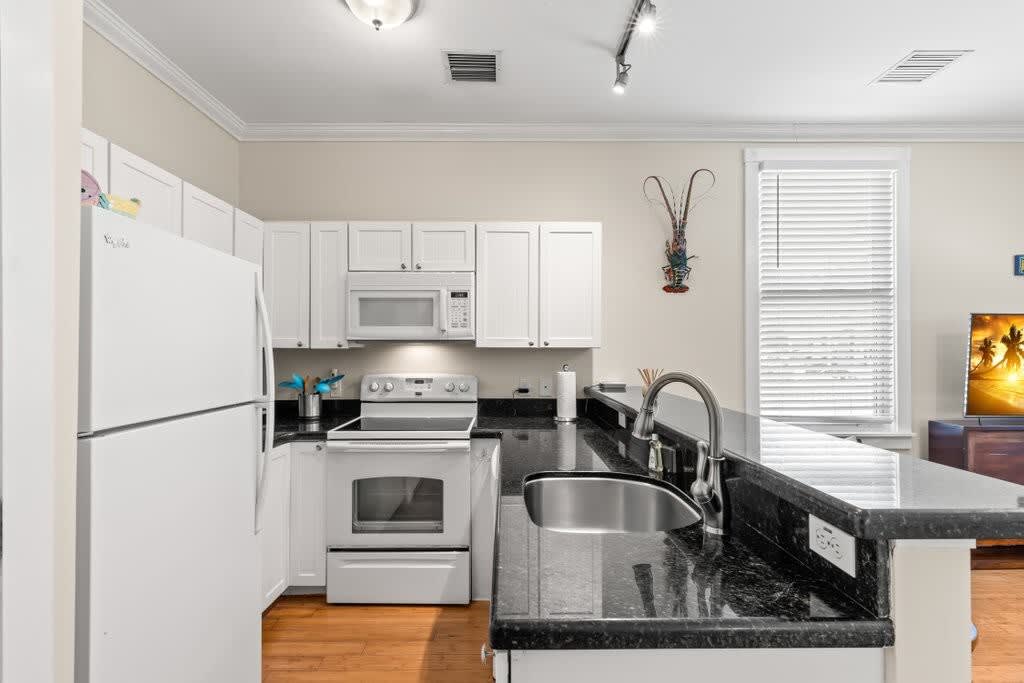 Mesa House Dos - One block from Duval St 5