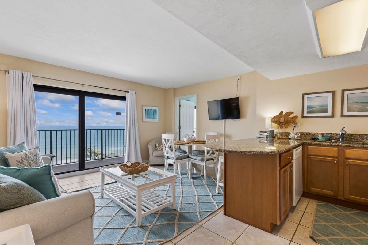 Oceanfront Condo at Sunglow Resort, Pool & Hot Tub — Daytona Beach Shores, FL — vacation rental