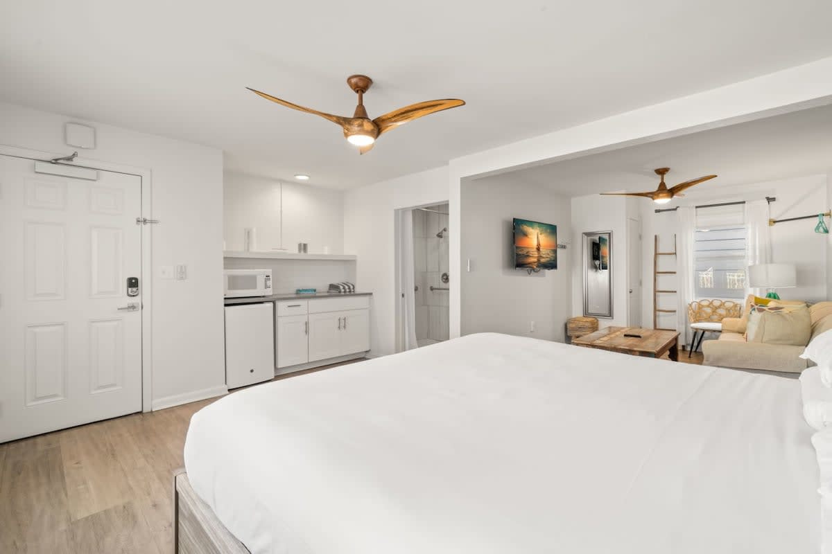 Handicap Accessible Suite in Clearwater Beach — Clearwater, FL — vacation rental