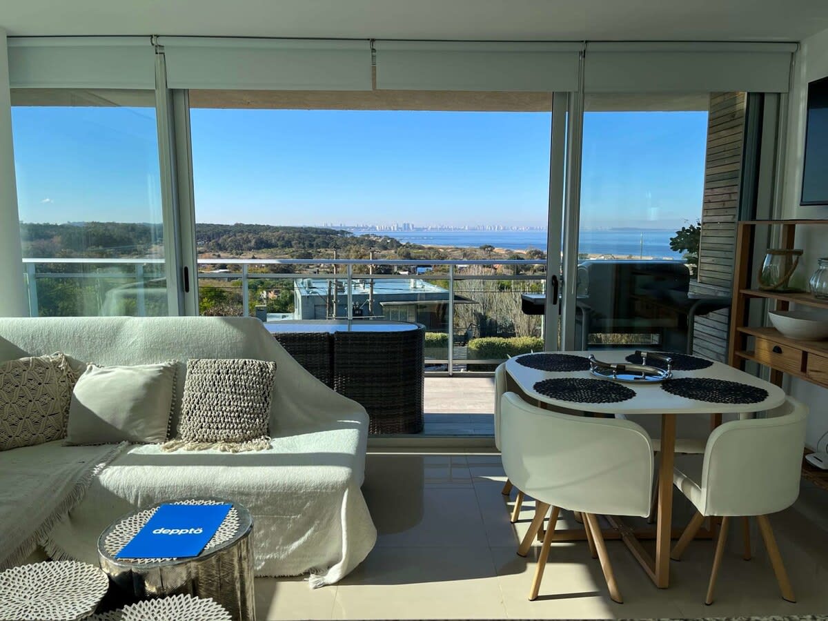 Foto principal de Acogedor monoambiente con una vista increíble al mar en Punta Ballena · Uruguay
