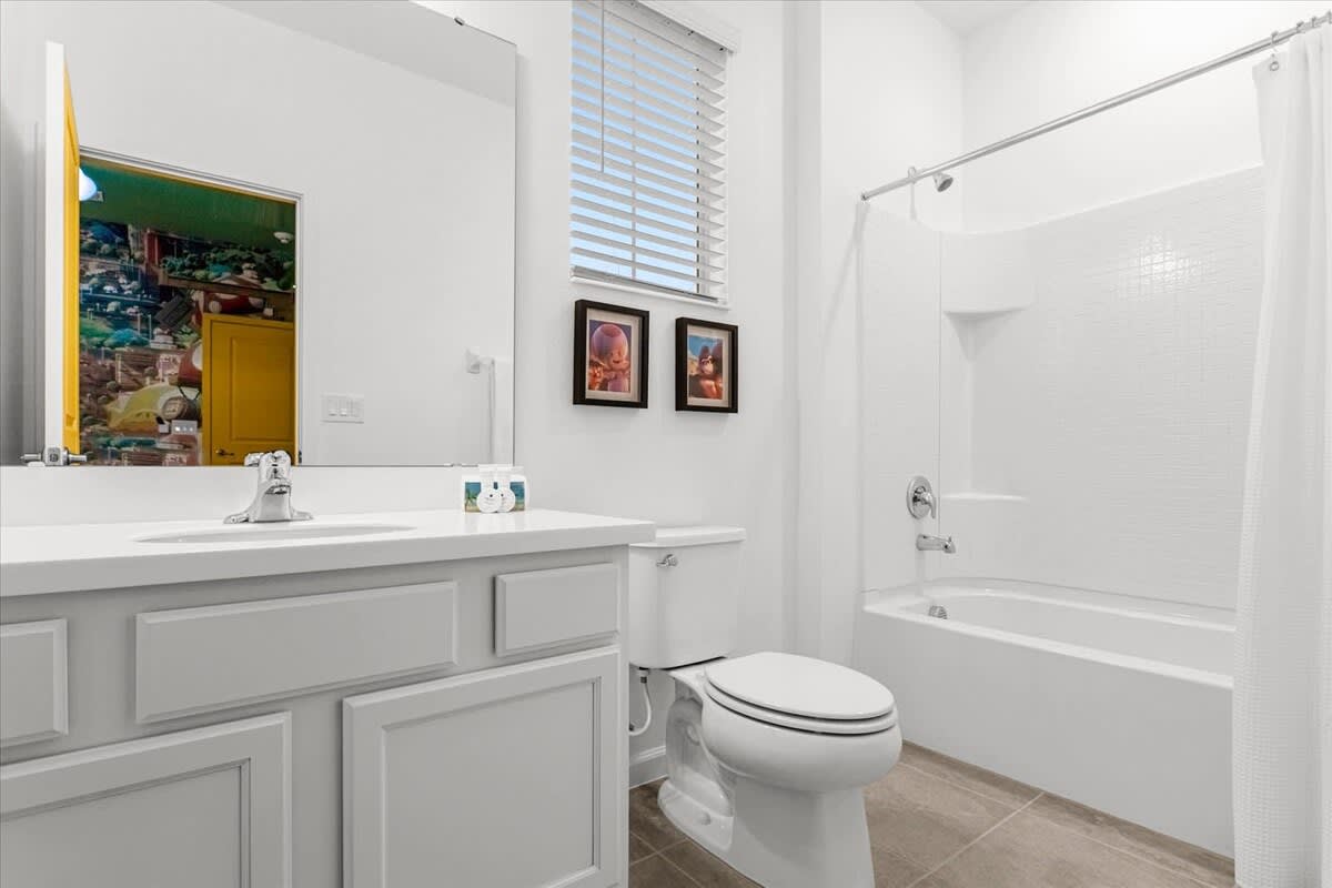 Mario Brothers Ensuite Bathroom