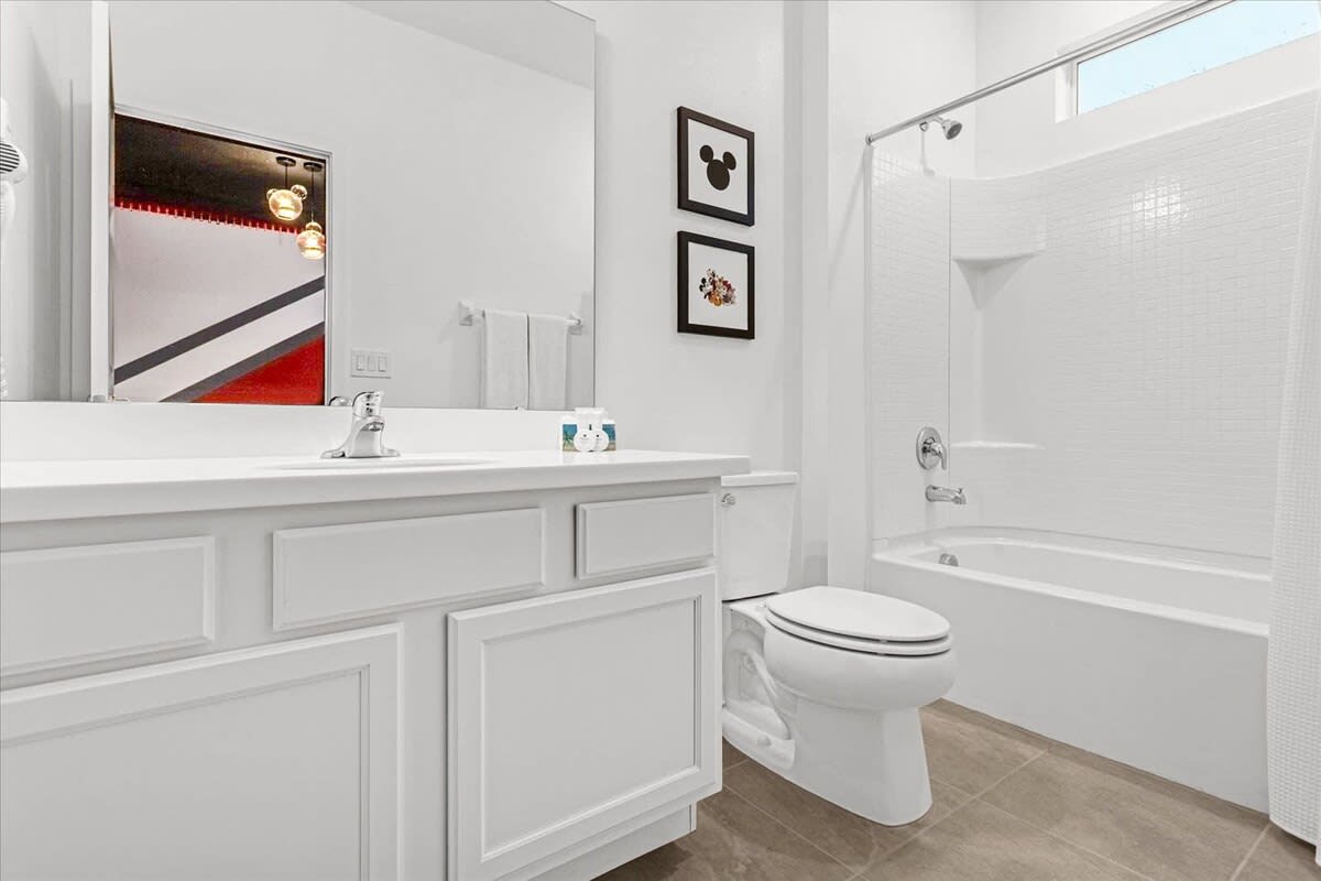 Mickey Mouse Ensuite Bathroom