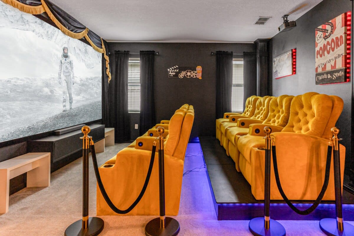 Upstay 24 Guest Home w Theme Rooms Cinema Arcade