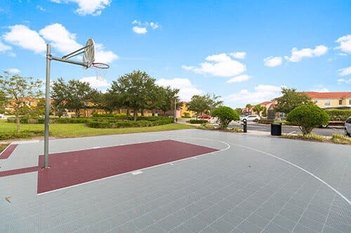 Tennis Courts at Bella Vida Resort