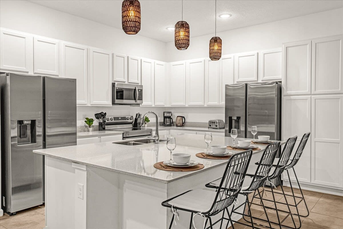 Fully Equipped Chef's Kitchen