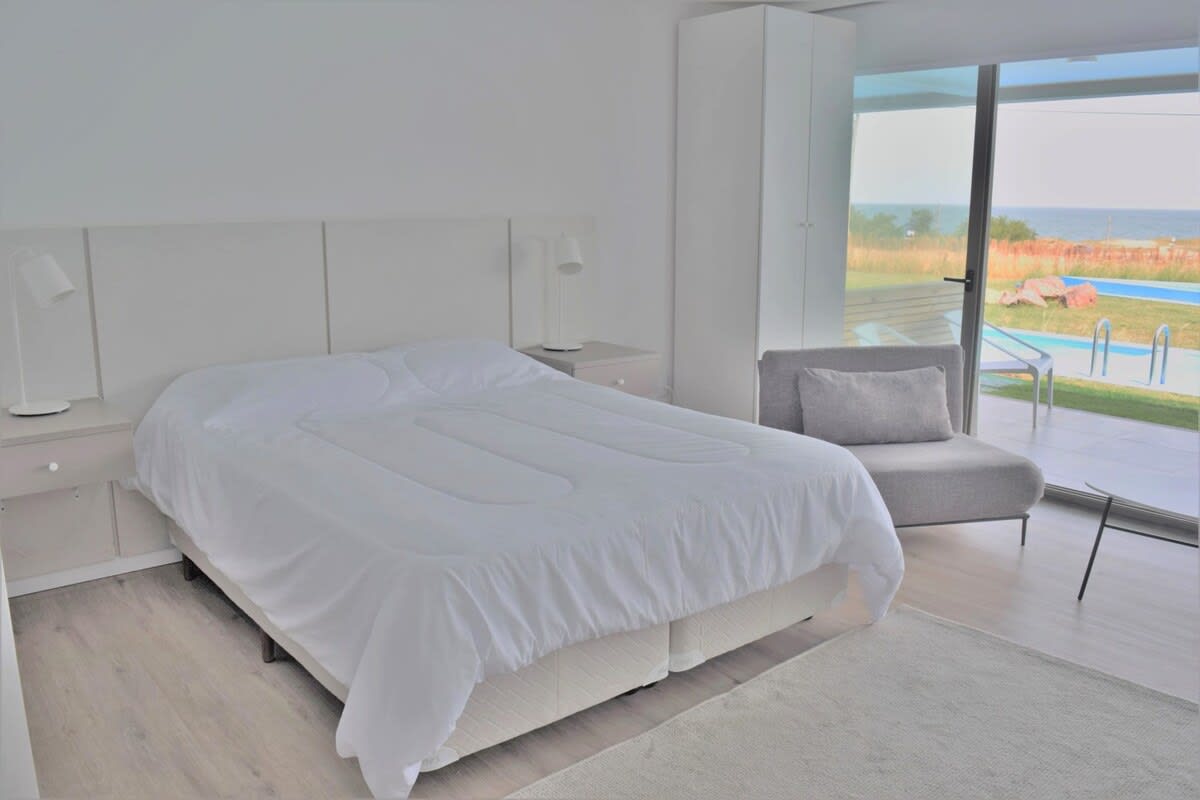 Foto principal de Monoambiente con piscina frente al mar en Punta Ballena · Uruguay