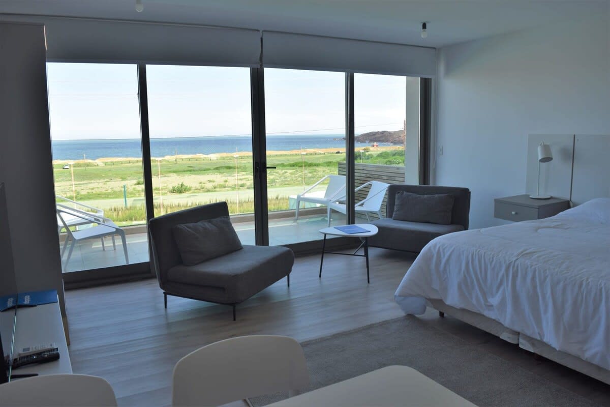 Foto principal de Hermoso monoambiente con vista al mar en Punta Ballena · Uruguay