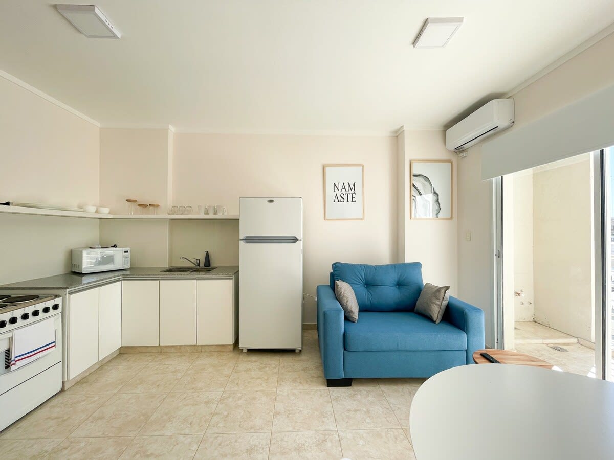 Foto de Bahia Blanca Apartment: Steps to Plaza Rivadavia & Downtown en Bahía Blanca