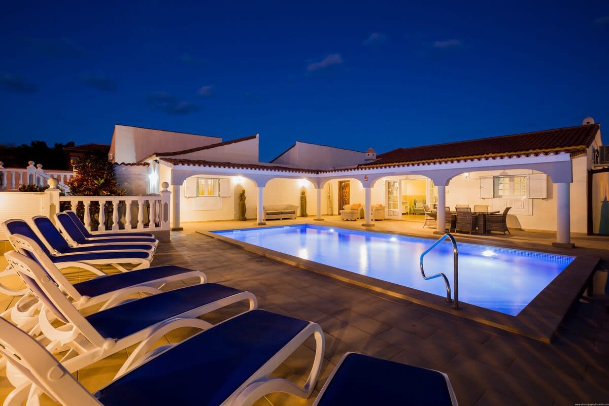 Villa Freesia with heated pool and free air con — Golf del Sur, Canary Islands — vacation rental