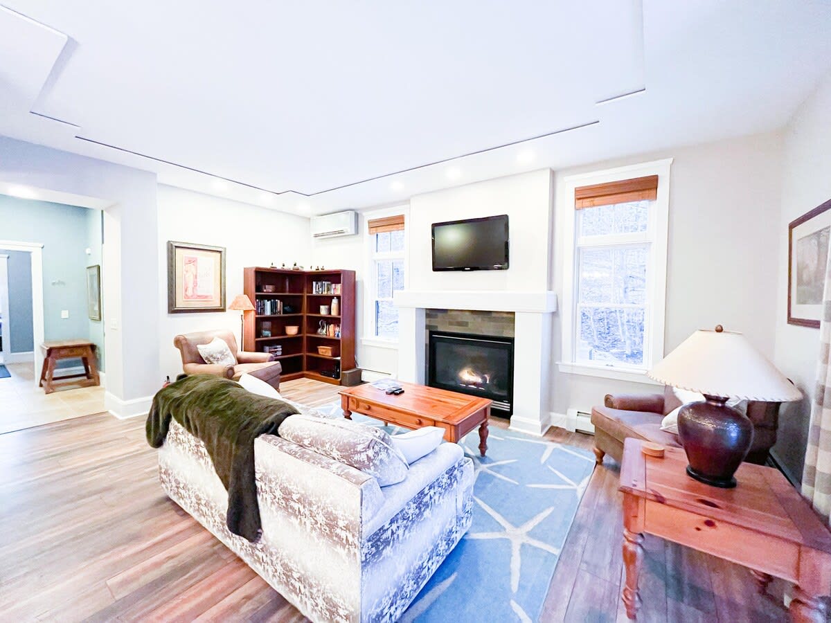 Luxury Mtn. Condo w/ 2 King Beds 4 Miles to Okemo Open Doors Vacation