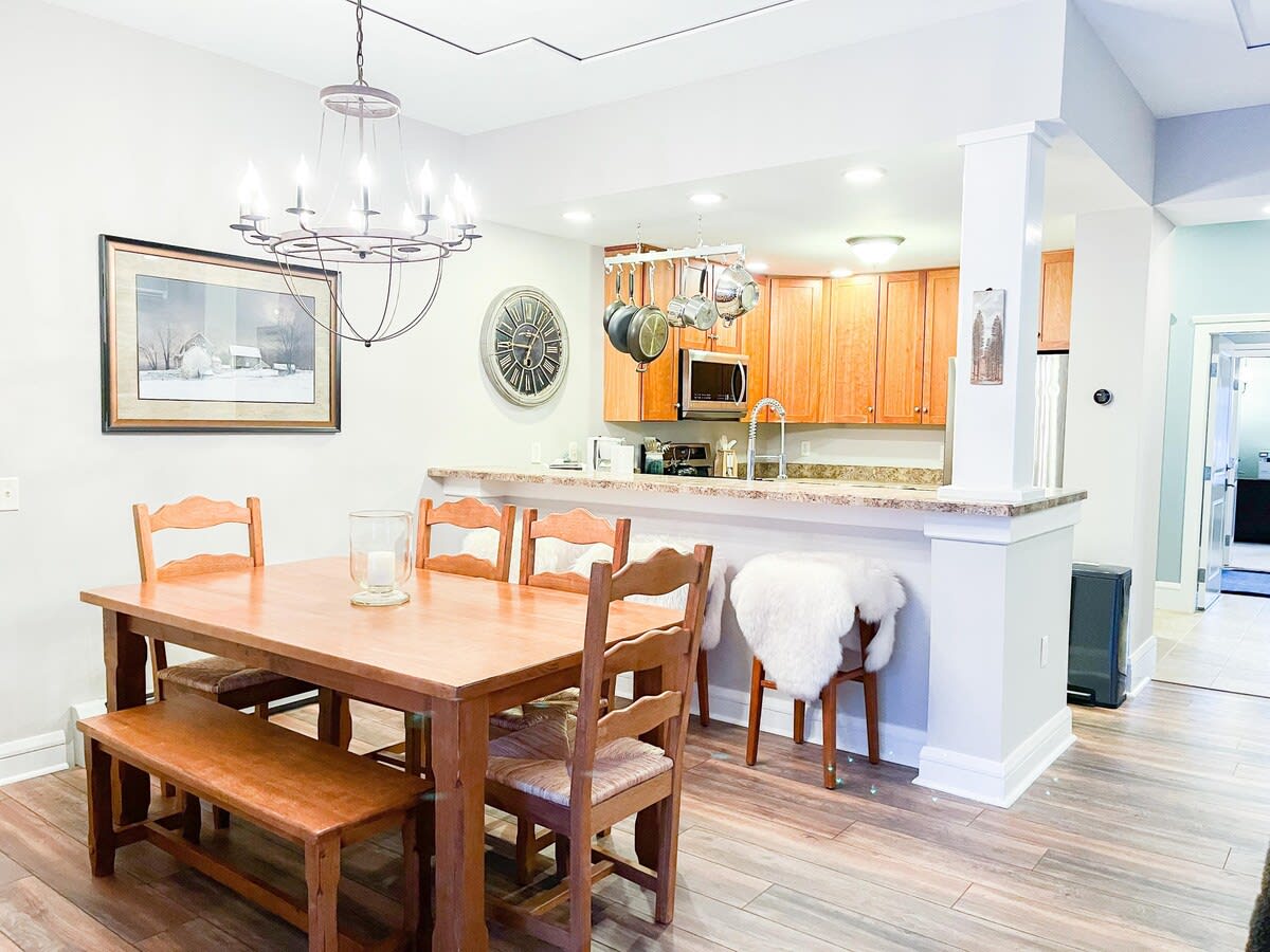 Luxury Mtn. Condo w/ 2 King Beds 4 Miles to Okemo Open Doors Vacation