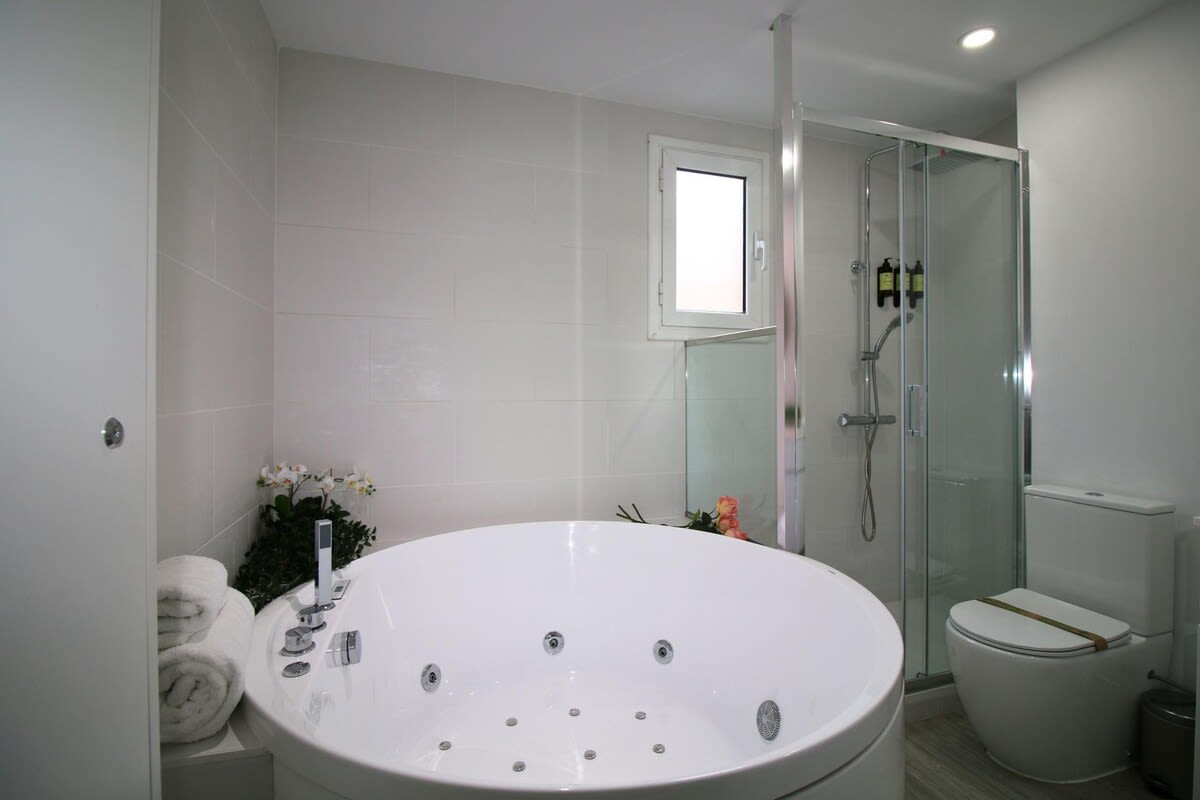 Luxurius apartment for 4 people with Jacuzzi - Photo 1