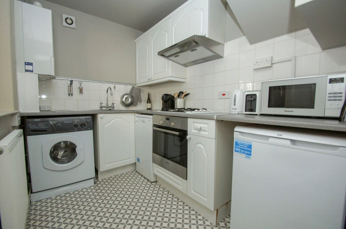 Arundel Mews | Parking | by Brighton Holiday Lets - Brighton Holiday Home - Image 12