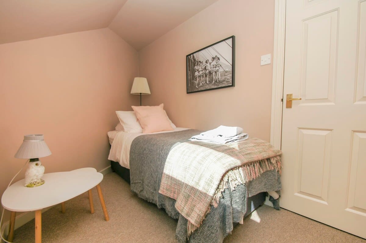 Arundel Mews | Parking | by Brighton Holiday Lets view 4