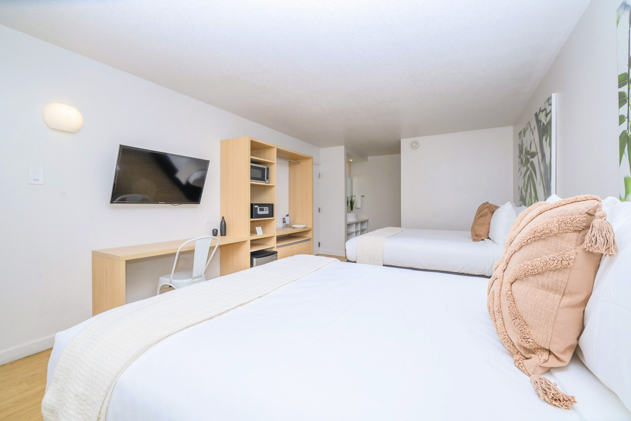 Upstay Studio Apartment w Pool near Disney World 4