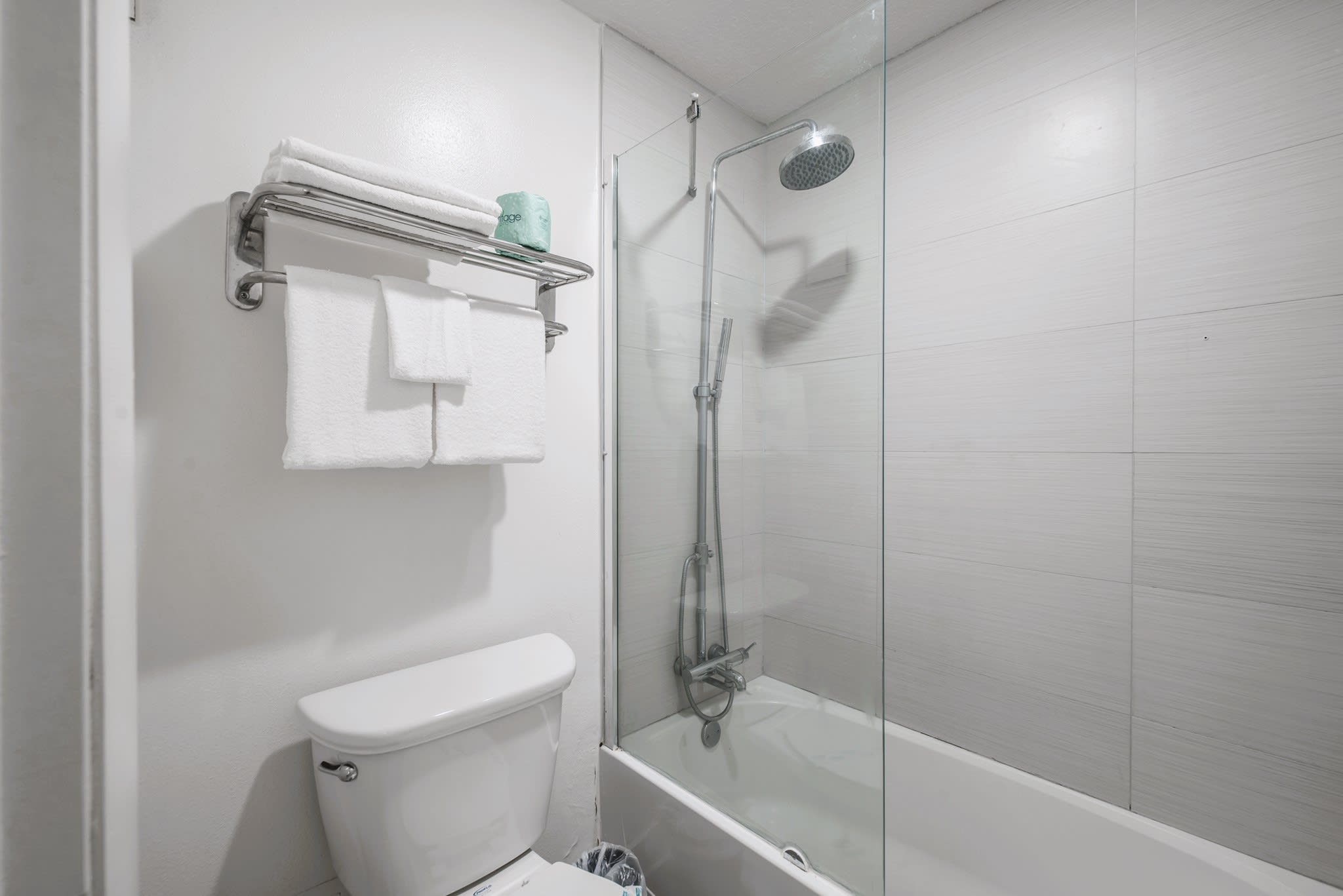 Upstay Studio Apartment w Pool near Disney World 3