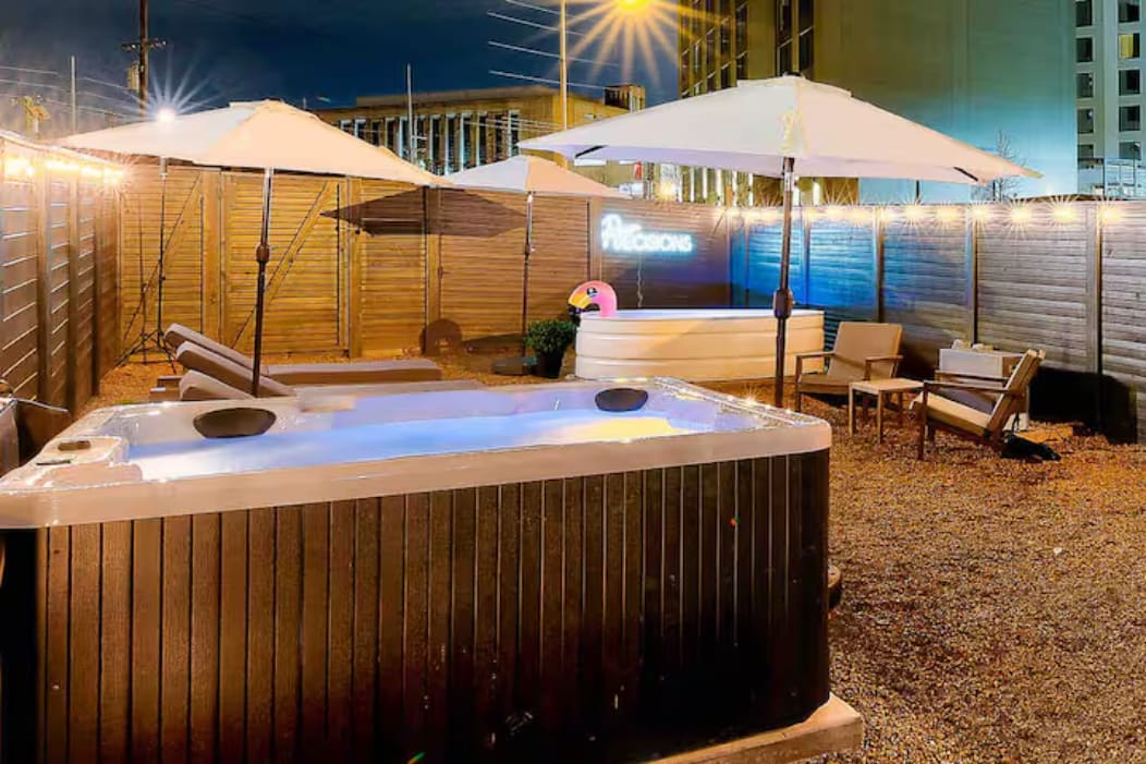 Walk 2 Broadway| 15 beds! - Private Hot Tub/Pool — Nashville, TN — vacation rental