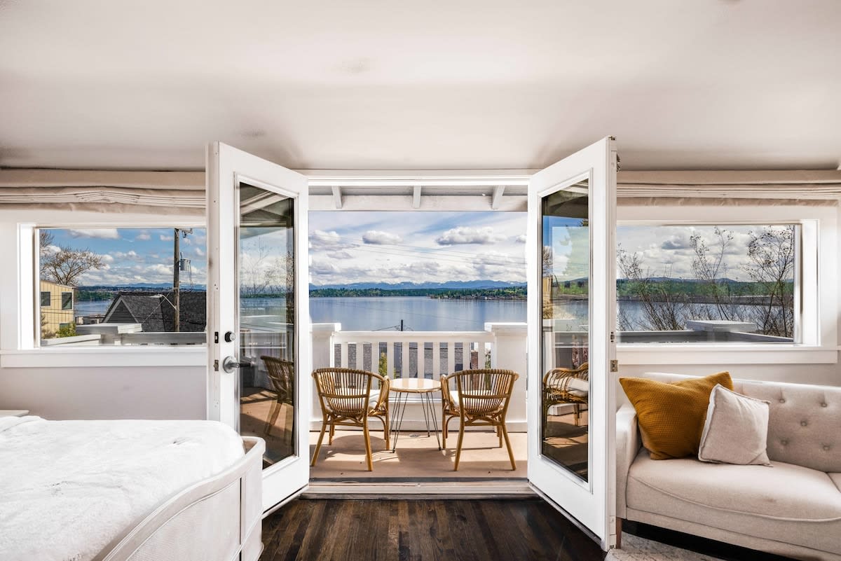 Seattle Craftsman Mansion w, Lk&Mt Rainier view