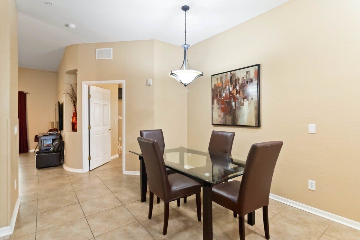 2BR condo in Bahama Bay ground floor big patio - Photo 16