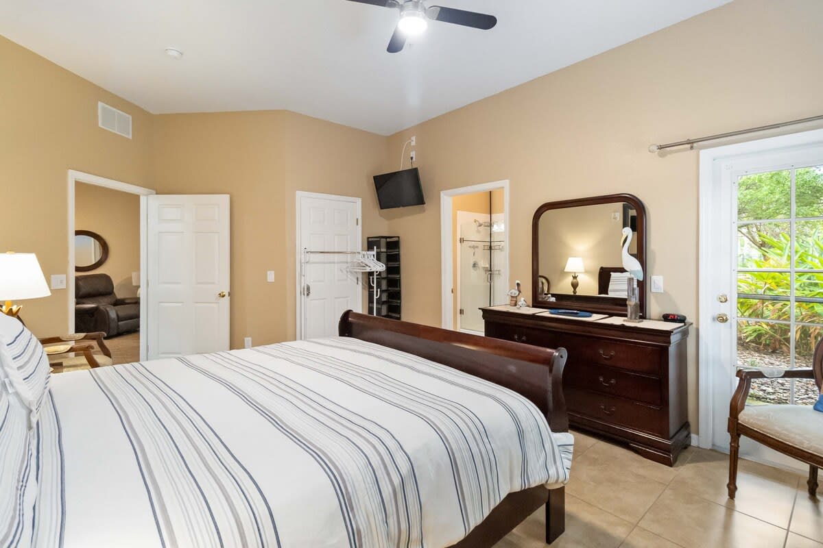2BR condo in Bahama Bay ground floor big patio - Photo 19