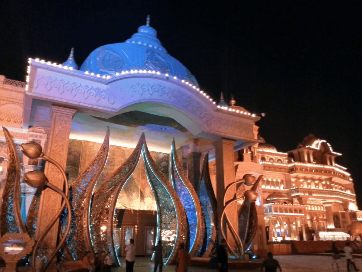 More Fun : Kingdom of dreams is very close to your place.