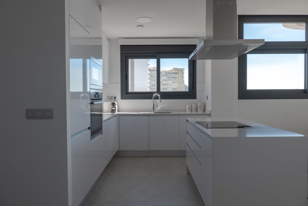 Av. República Argentina, 17, 1 1, 03502 Benidorm, Alicante, Spain