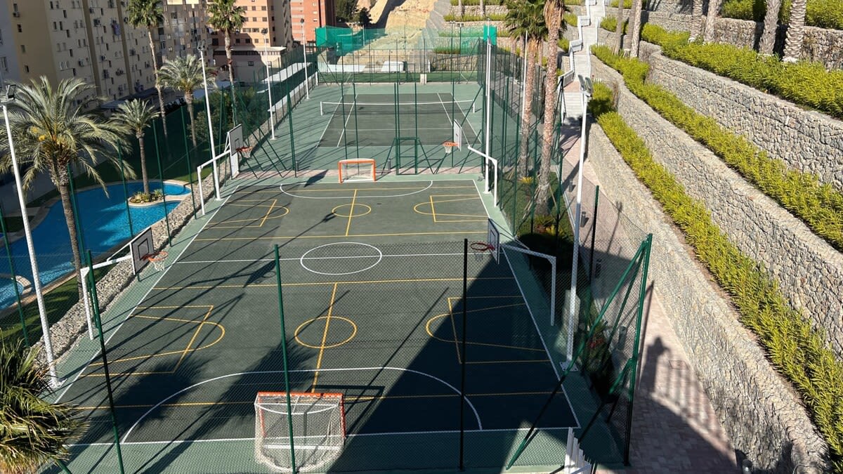 Av. República Argentina, 17, 1 1, 03502 Benidorm, Alicante, Spain