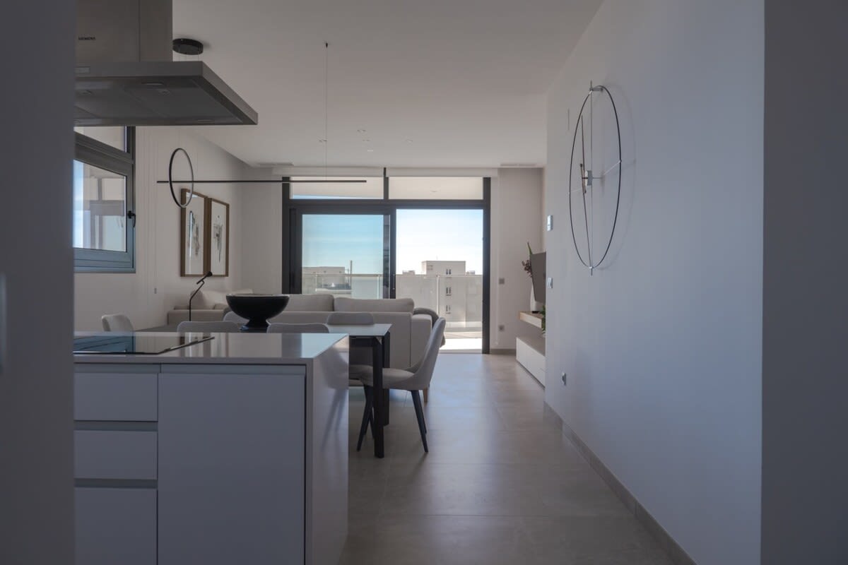 Av. República Argentina, 17, 1 1, 03502 Benidorm, Alicante, Spain