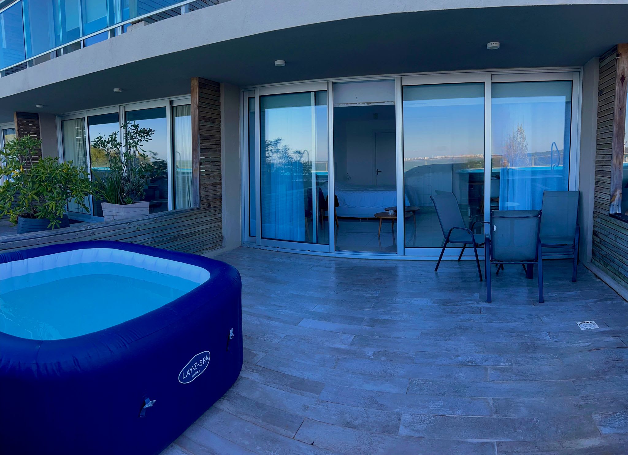 View 10