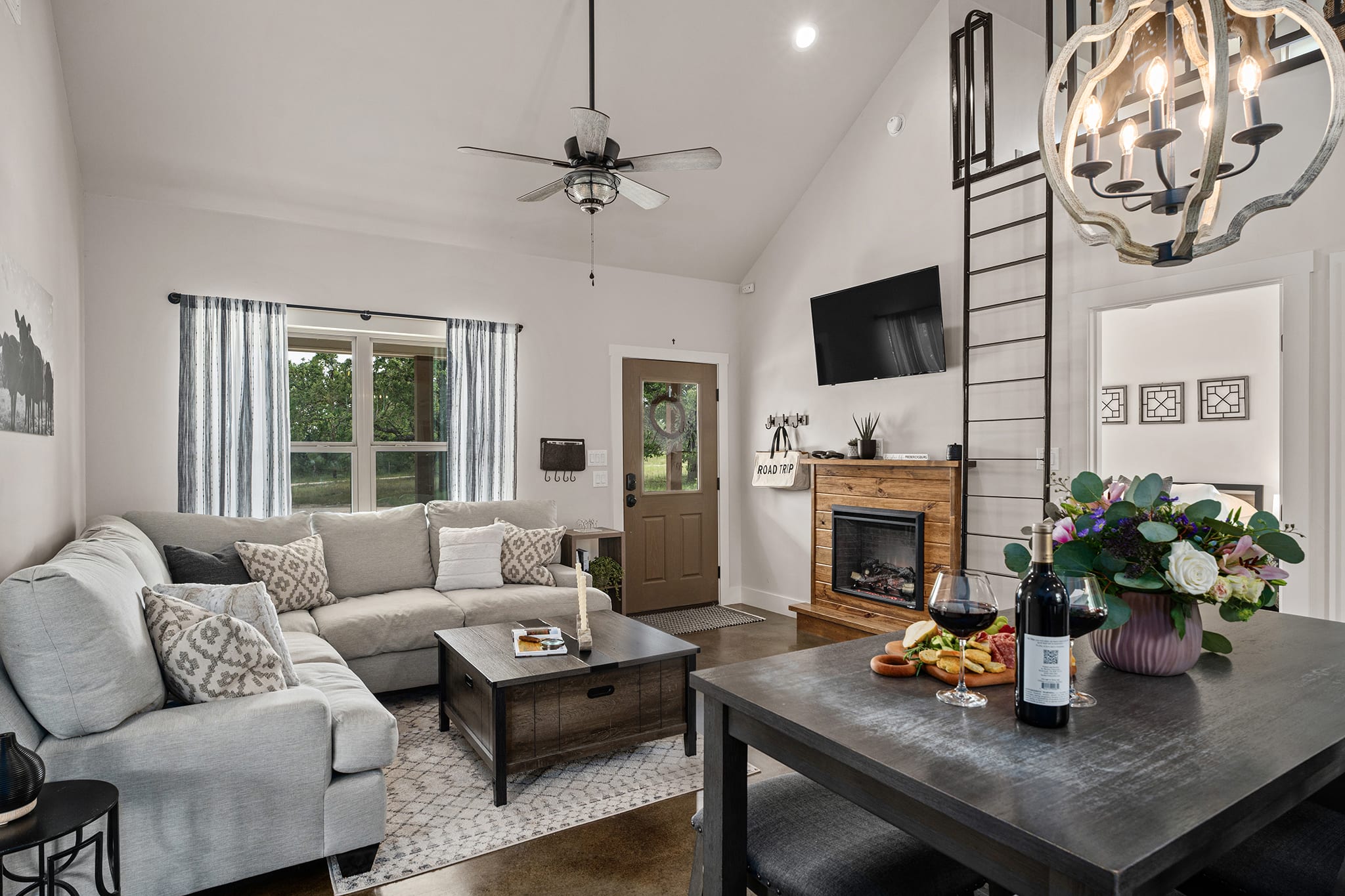 Hot tub, Electric Fireplace, EV Charger! — Fredericksburg, TX — vacation rental
