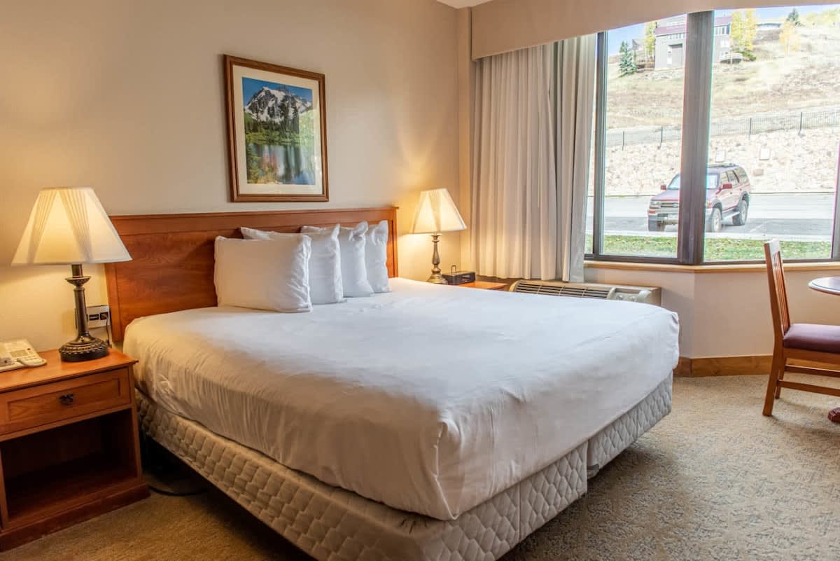 Cozy Grand Lodge Studio - Hot Tub, Pool, Pets OK — Crested Butte, CO — vacation rental