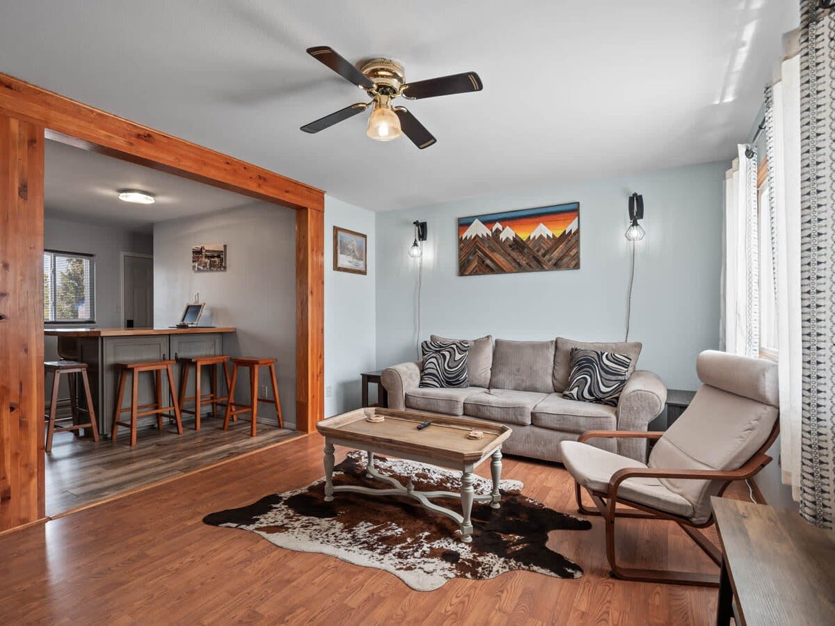 Spacious 4BR - Deck, Grill, Pets OK & for Groups — Leadville, CO — vacation rental