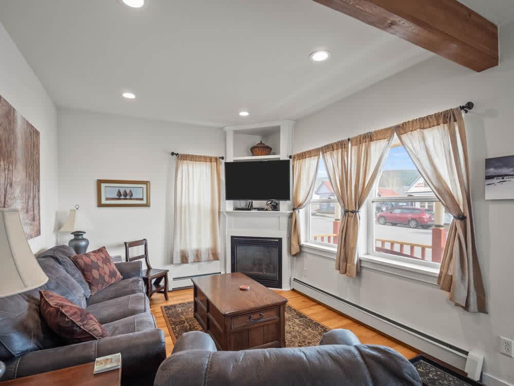 Cozy 3BR Mt Elbert Views, Near Mineral Belt Trail — Leadville, CO — vacation rental