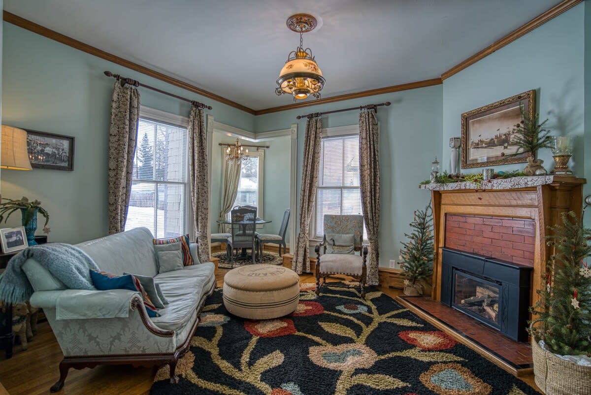 5BR Cozy Victorian - Jacuzzi - Group Friendly — Leadville, CO — vacation rental