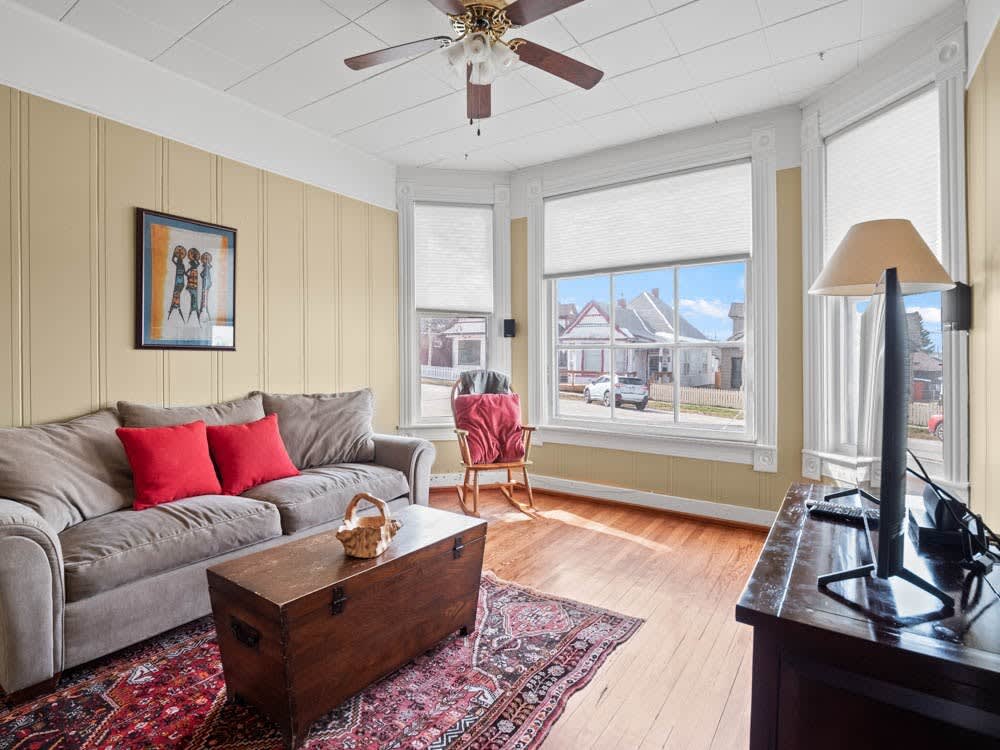 Charming 2BR - Mountain Views, Walk to Main St — Leadville, CO — vacation rental