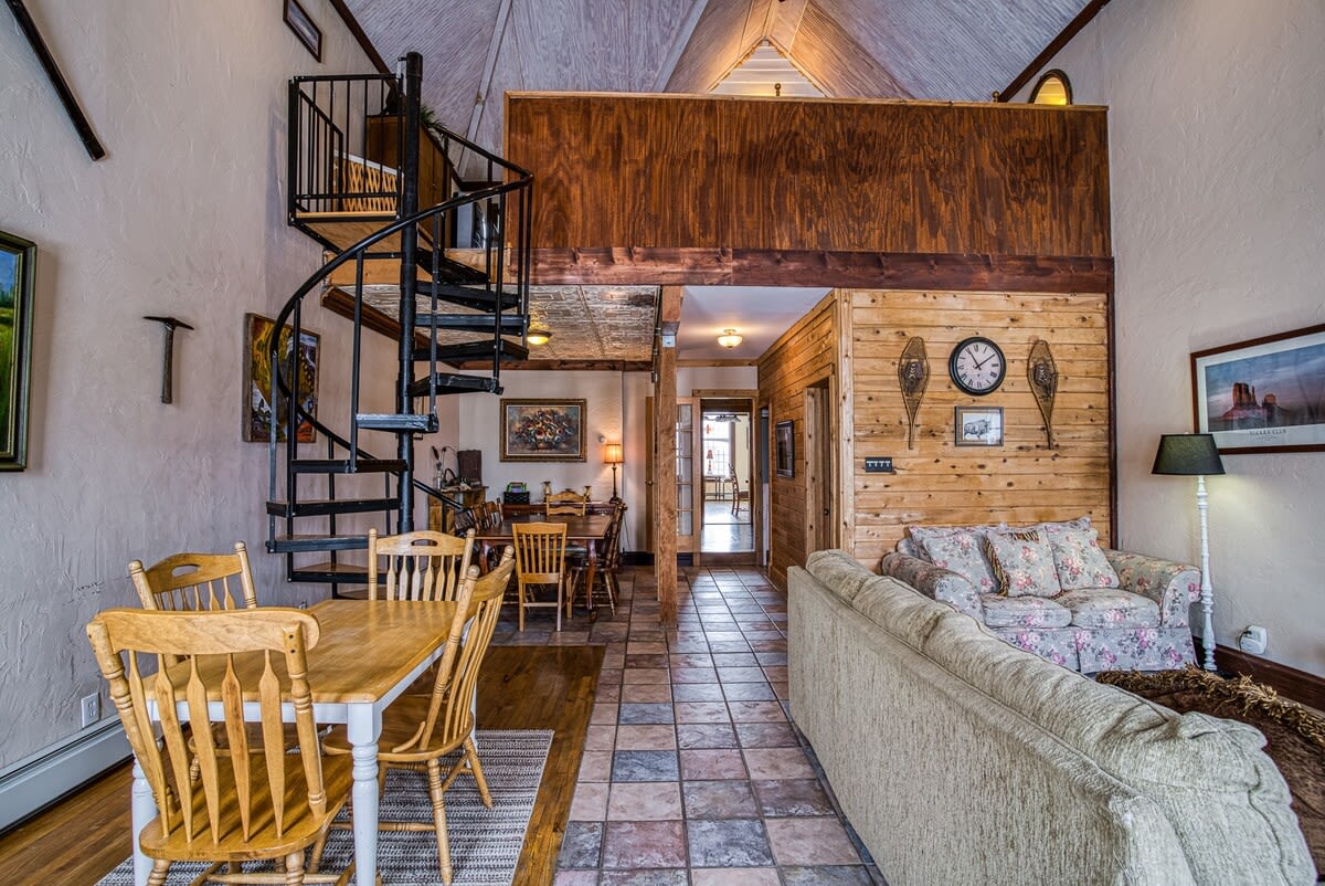 4BR Victorian Home Near Town w/ Loft & Fireplace — Leadville, CO — vacation rental