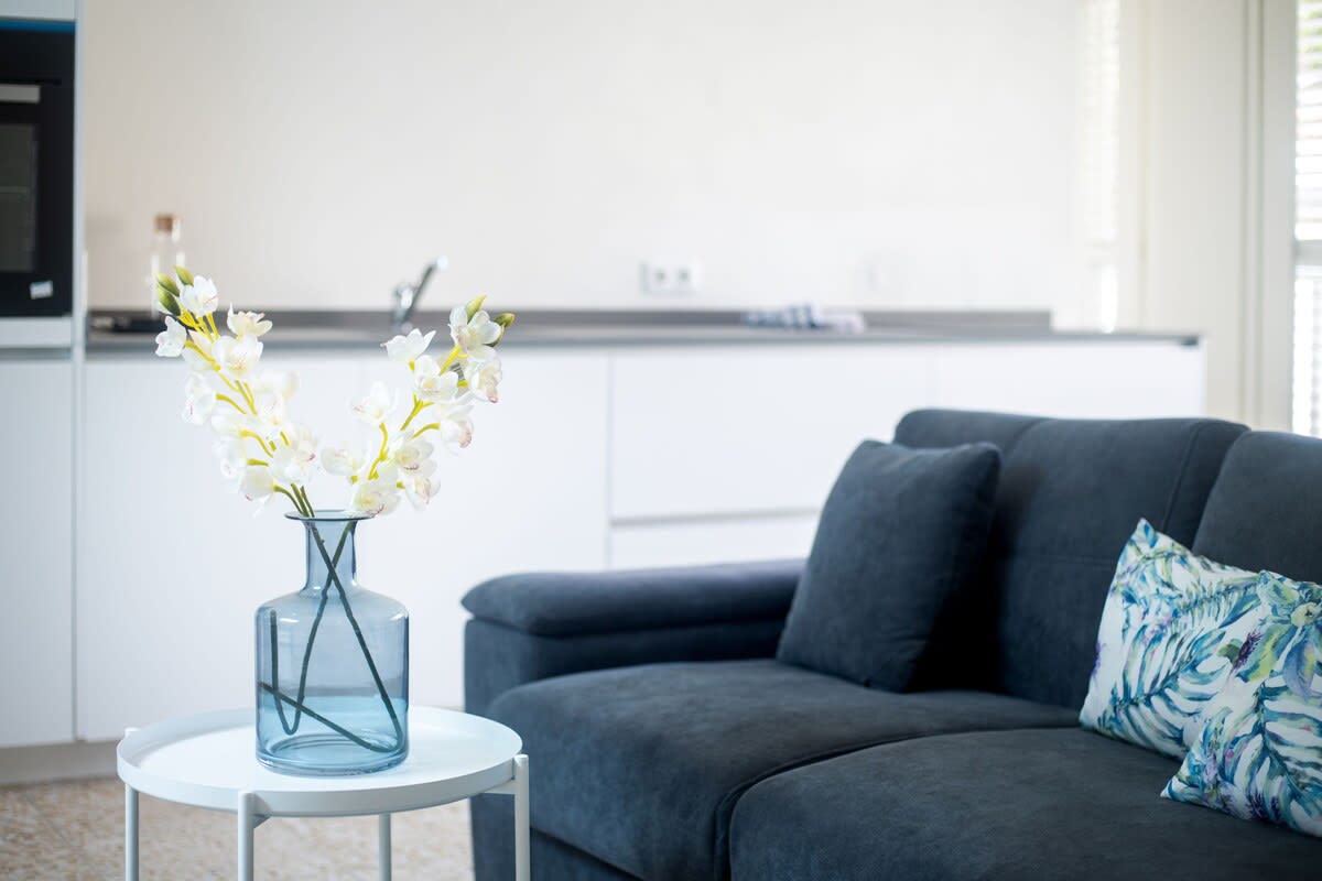 Tropical City Escape with Balcony in Willemstad 4