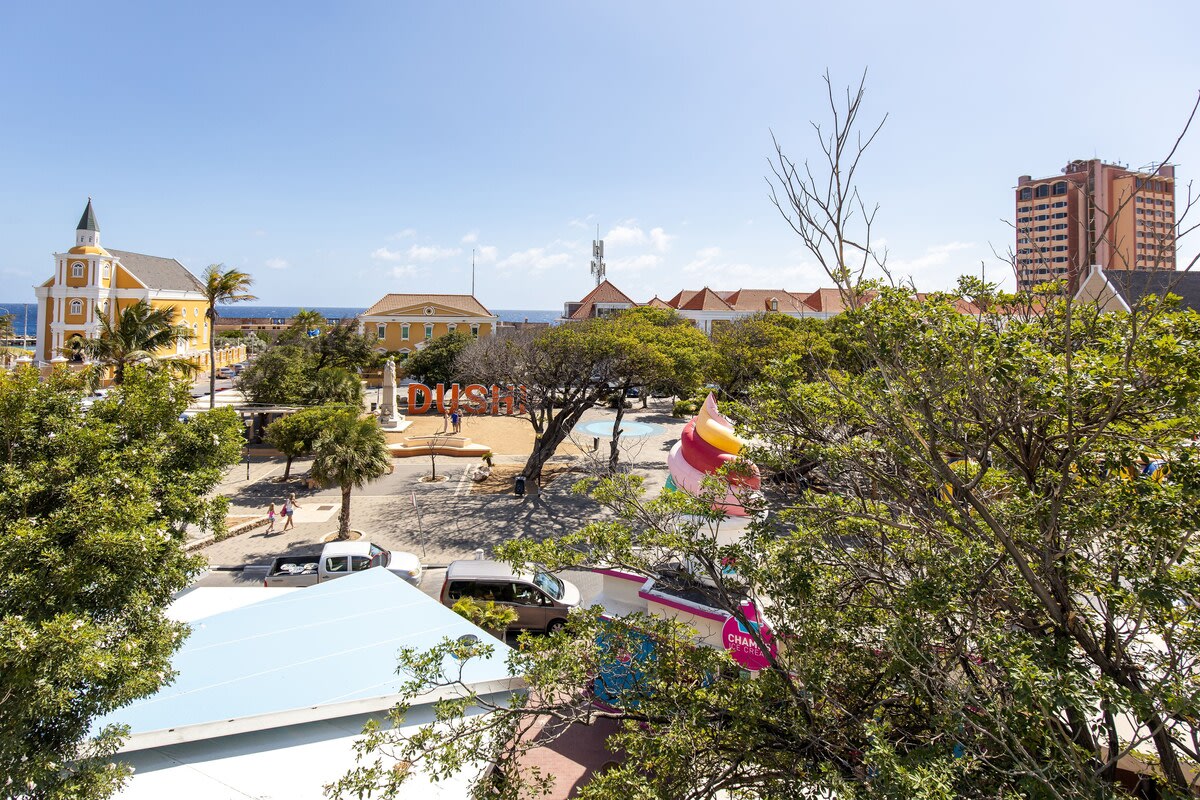 3BR Duplex with City Views in Heart of Willemstad 3