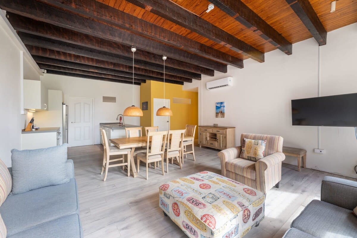 Heart of the City: Plaza Jojo Heritage Home 5