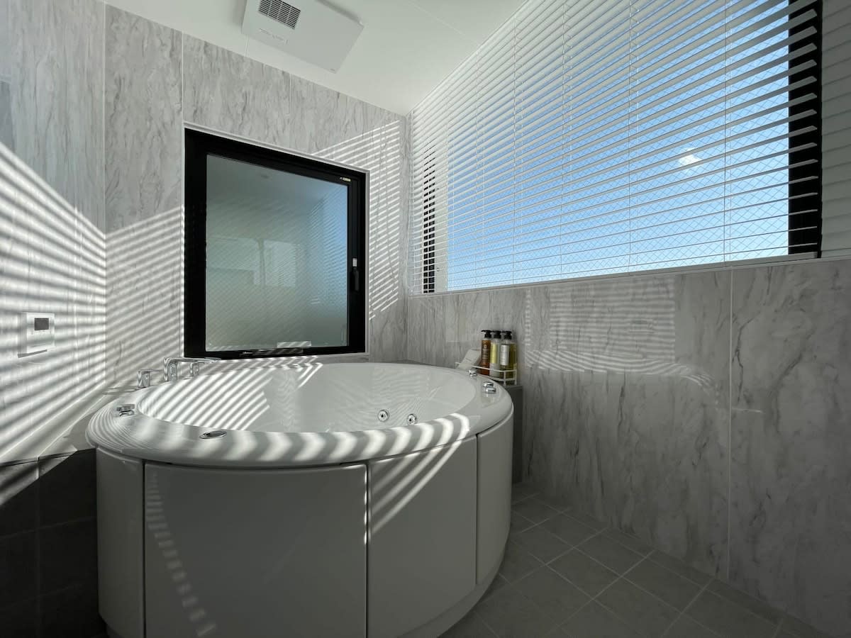 Nekoyard 10th Flr Newly built apt with jacuzzi scenic city view  good f or 6ppl - Foto 1