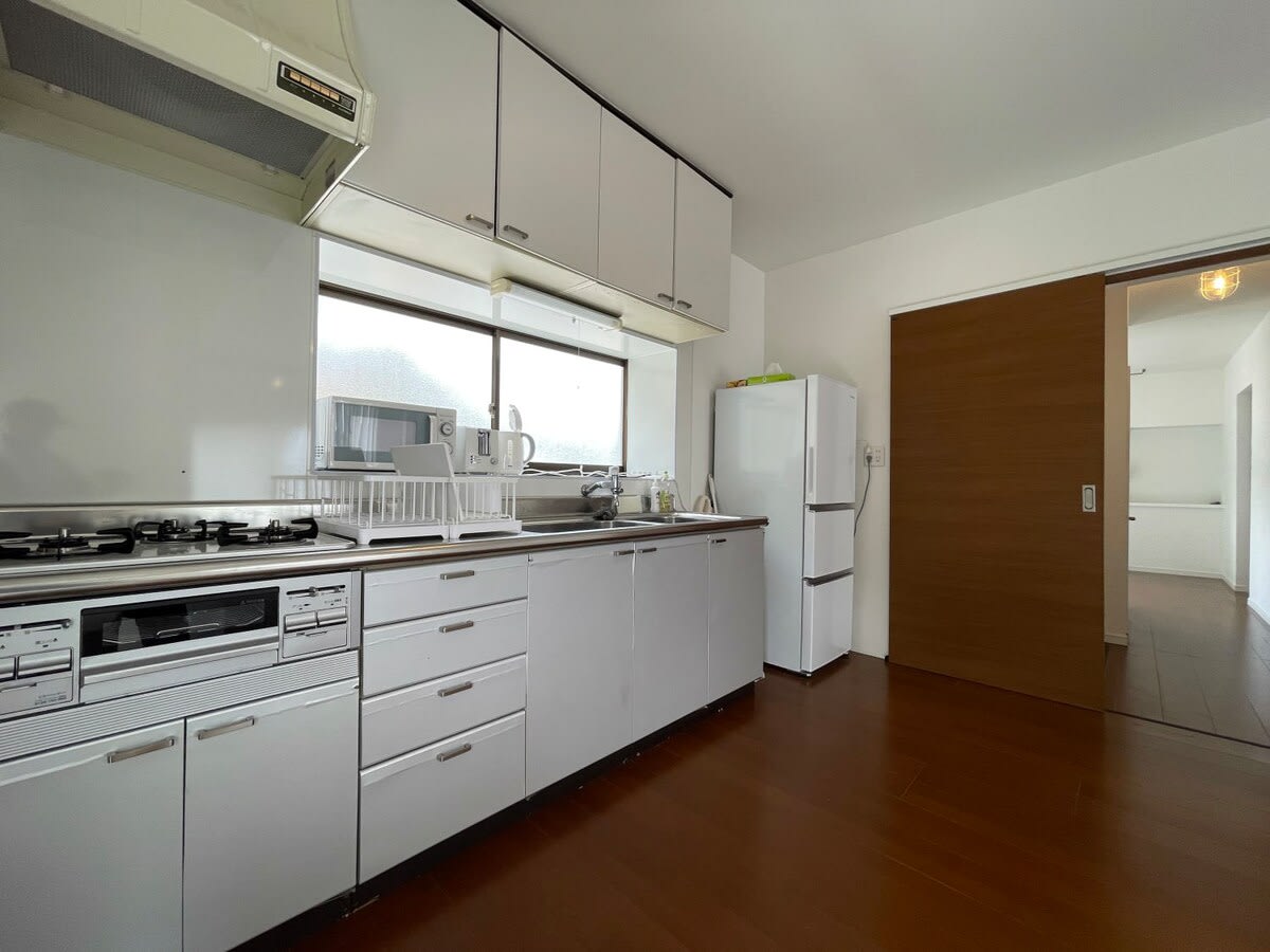 Exclusive Seaside Escape in Ocean House - Picture 11