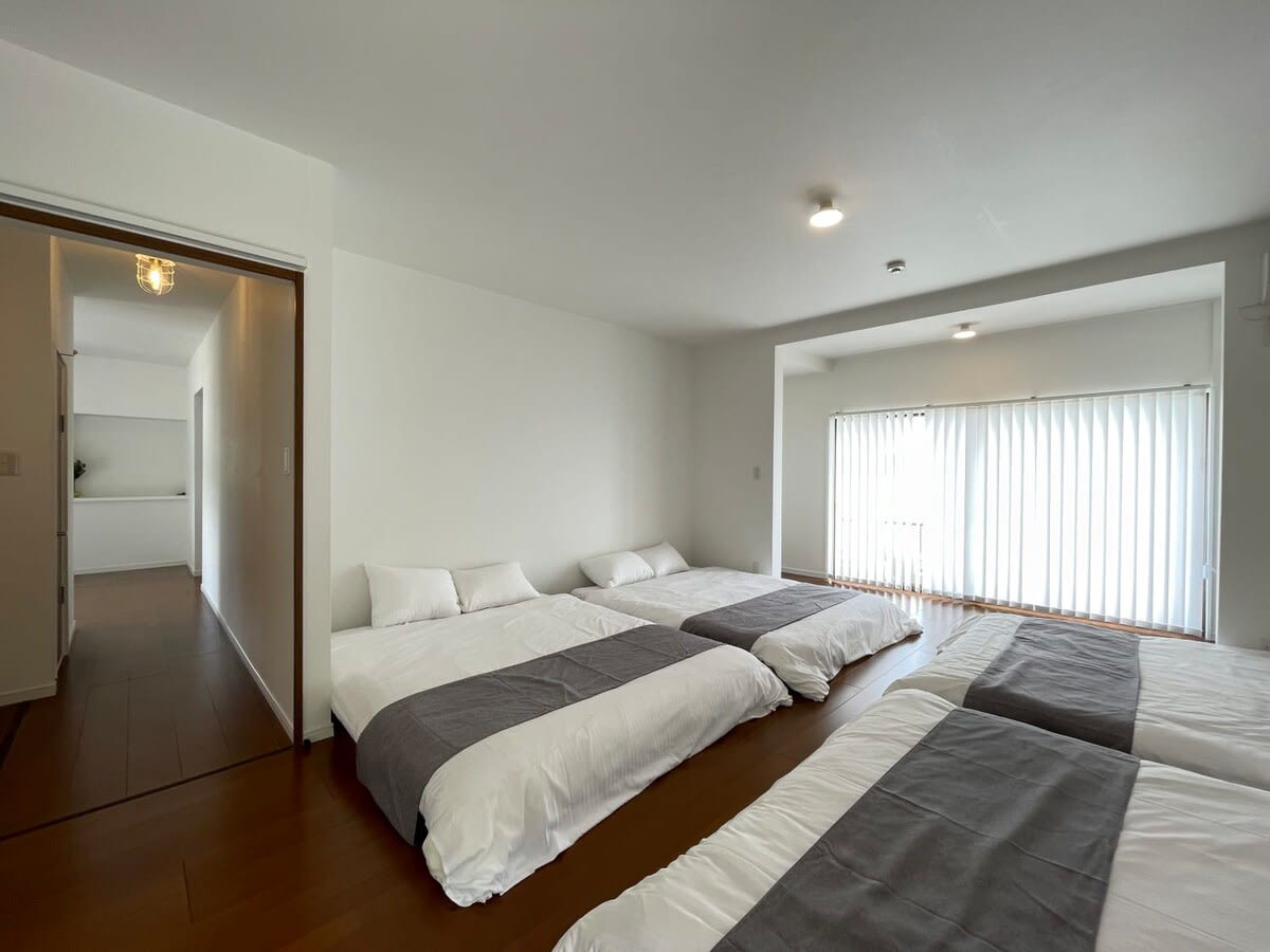 Exclusive Seaside Escape in Ocean House - Picture 12