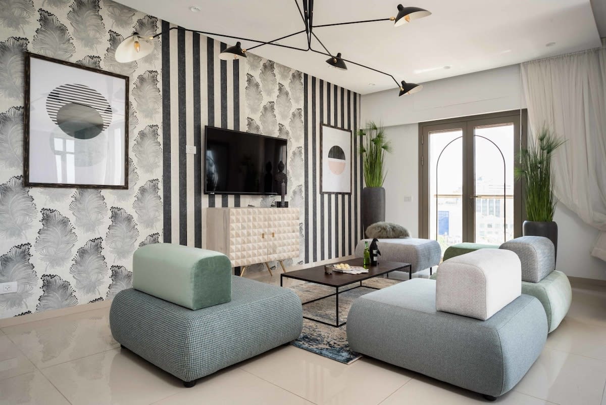 Elite 2 bedroom 2 bath Haneviim Court photo 4