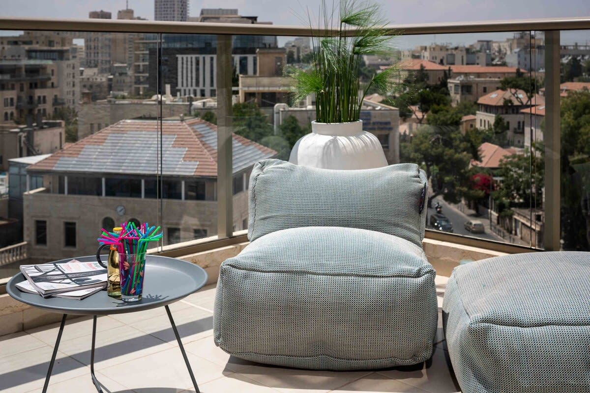Elite 2 bedroom 2 bath Haneviim Court photo 13